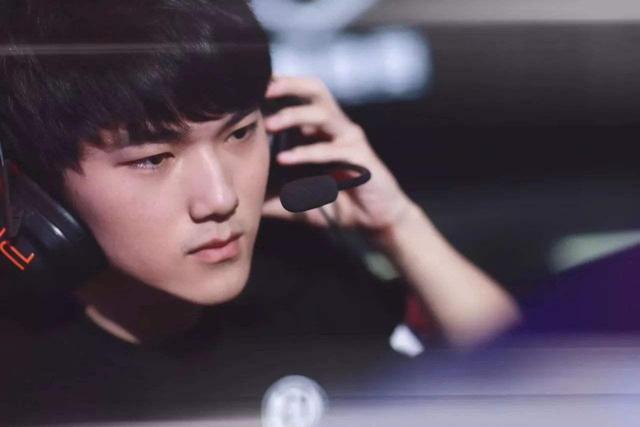 【视频】LPL昨日精彩TOP5：BIN豪取四杀