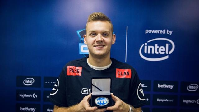 2025LPL季后赛今日首发：TheShy大战Flandre huanfeng对战Viper